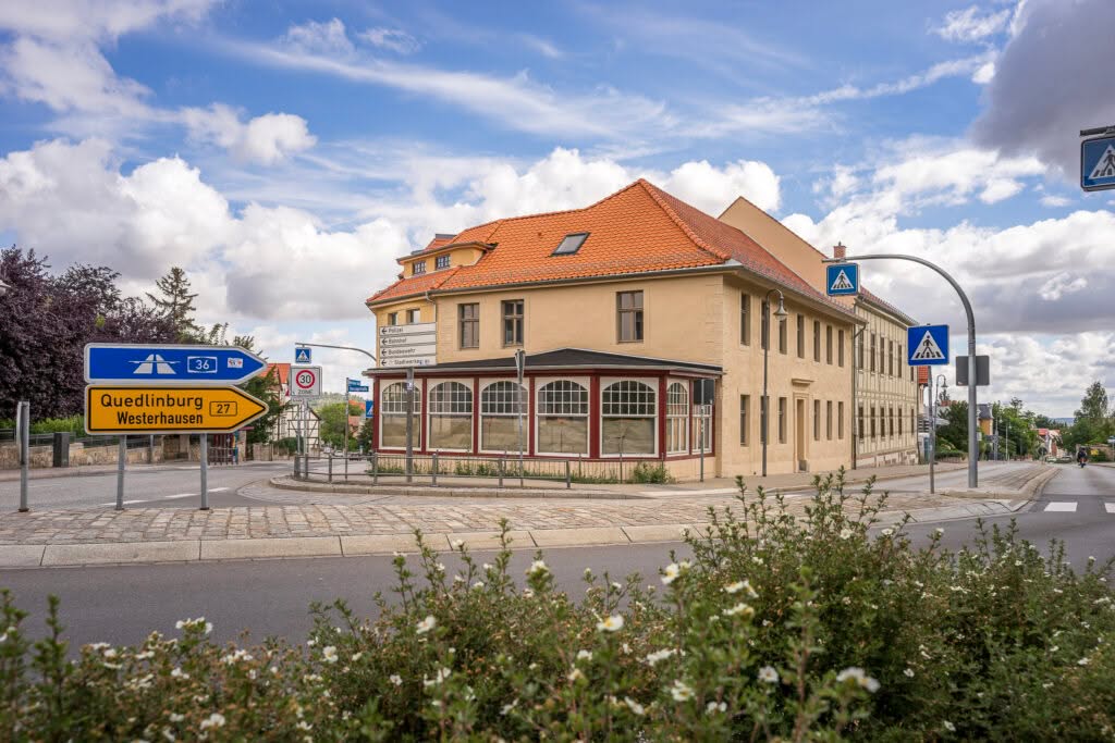 Altes Forsthaus in Blankenburg, Ansicht vom Park aus.